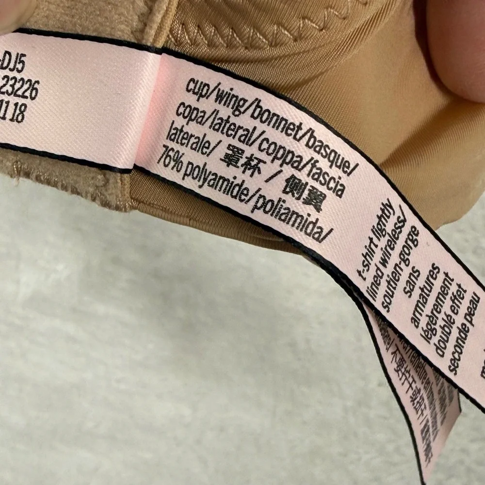 Victorias Secret T-Shirt Lightly Lined Wireless Bra 34C Tan Nude 365828-DJ5‎